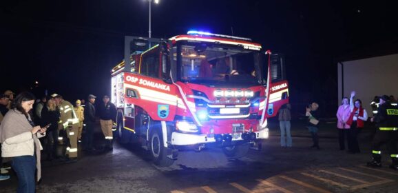 Odebranie nowego wozu strażackiego dla OSP w Somiance